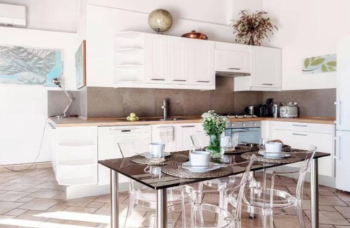 Menaggio Apartment | Charming Lakeview Apartment in Villa - Menaggio