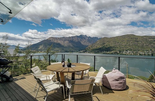 Frankton House | Charming Lakeview Home with Remarkable Views!