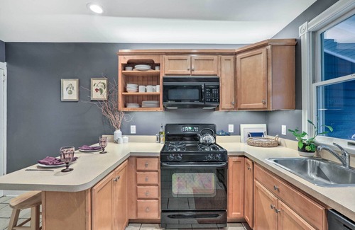 Lambertville House | Charming Lambertville Retreat - 1 Mi to River!
