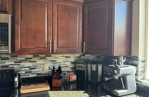 Ellensburg House | Charming large 4-bedroom house with WiFi and AC in delightful Ellensburg.