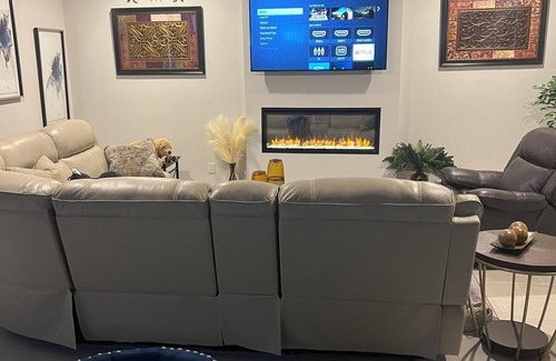 Royse City House | Charming large Room in large house with AC and WiFi in Royse City