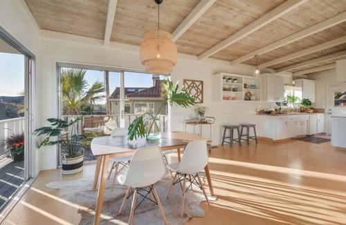Aptos House | Charming, light-filled home - walk to the beach!