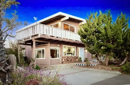Aptos House | Charming, light-filled home - walk to the beach!