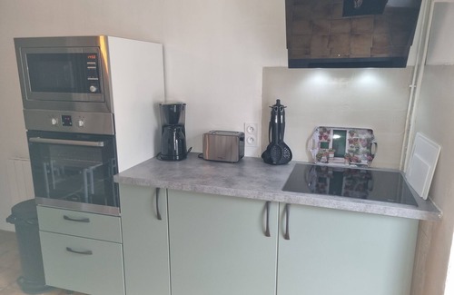 Brigueuil House | Charming little cottage in a fortified village