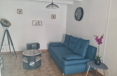 Brigueuil House | Charming little cottage in a fortified village