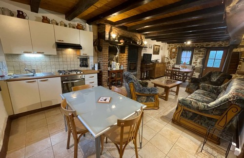 La Petite-Marche Cottage | Charming lodging with private garden, pet-friendly