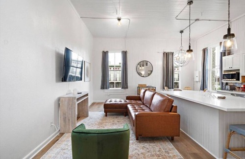 Galveston Apartment | Charming Loft with Balcony in Downtown Galveston