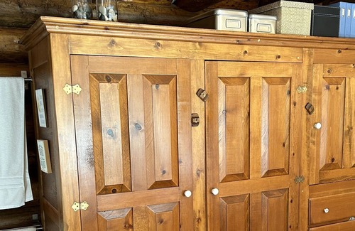 Alhambra Cabin | Charming Log Home Nestled in 7 Wooded Acres