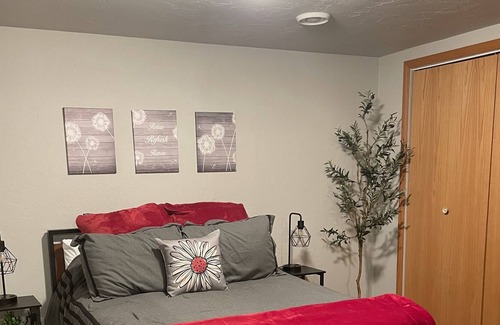 Lakewood Cabin | Charming log cabin in the woods. Access to utv/snowmobile trails and lakes.
