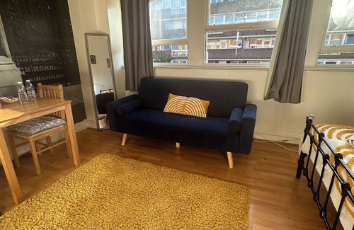 Bunhill Apartment | Charming London Retreat Near Angel/Old Street