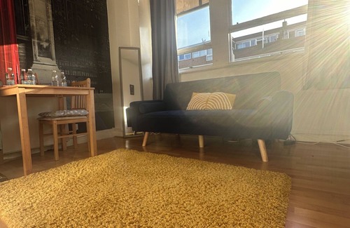 Bunhill Apartment | Charming London Retreat Near Angel/Old Street