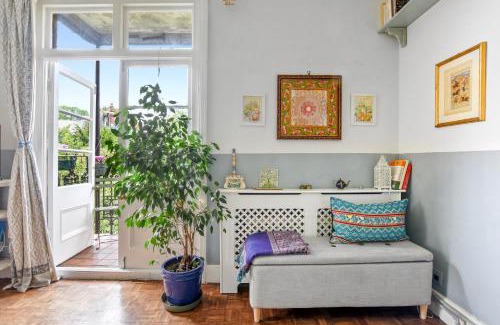 Highgate Apartment | Charming London with balcony