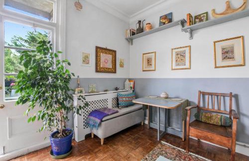 Highgate Apartment | Charming London with balcony