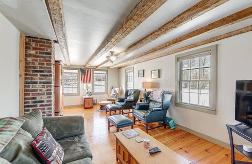 Center Lovell House | Charming Lovell Farmhouse - 17 Acres w/Mtn Views!
