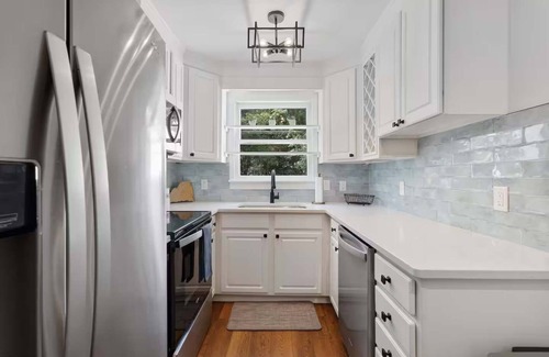 Beaufort House | Charming Lowcountry Cottage | Near Downtown & Parris Island