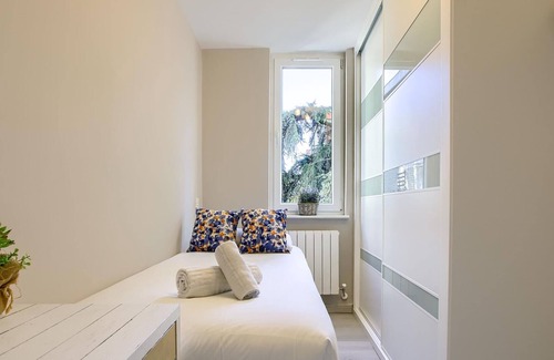 Aluche Apartment | Charming Madrid Aluche - 3 renovated rooms.