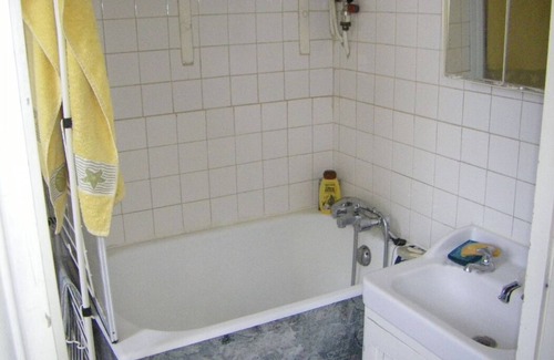 Madeleine Apartment | Charming maid's room in the eighth arrondissement