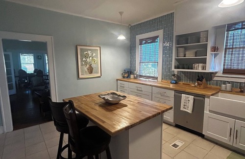 Summerville House | Charming Masters Week Cottage