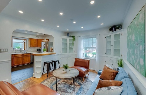Meadowthorpe House | Charming mid-century home with huge patio close to Rupp, UK, and Keeneland