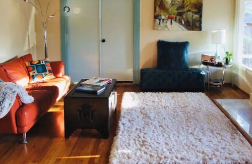 Eureka House | Charming Midcentury 2-BR Home Near Redwood Park