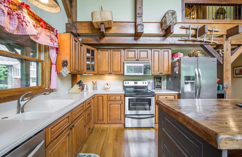 Brevard Cabin | Charming modern cabin near town and forest recreation. Storage for bikes.