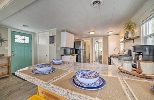 Prudenville Cottage | Charming Modern Cottage on Houghton Lake!