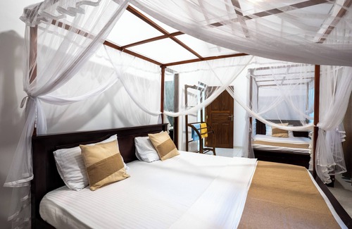 Ahangama Villa | Charming Moss Villa with Serene Garden Views – Your Relaxing Getaway Awaits!