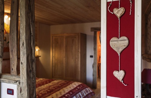 Sarre Apartment | Charming mountain lodging. Relaxation and hiking in unspoiled nature
