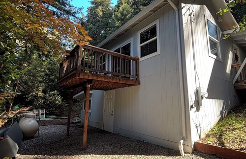Ben Lomond House | Charming mountain get away 1-bedroom house in cool Ben Lomond with WiFi