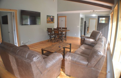 Grant Cabin | Charming Mountain Log Cabin Duplex Close to Trails