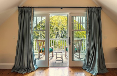 Weston House | Charming mountain retreat with pool, fire pit, glamping loft, and endless views