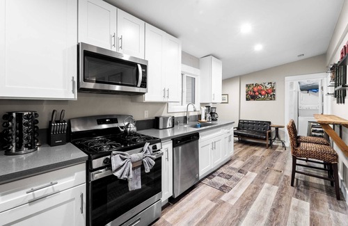 Julian House | Charming Multi-Family Home in Historic Julian, CA - Central AC, Smart Lock, Netf