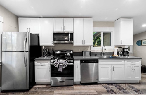 Julian House | Charming Multi-Family Home in Historic Julian, CA - Central AC, Smart Lock, Netf