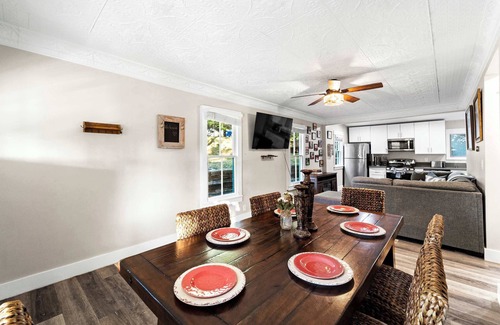 Julian House | Charming Multi-Family Home in Historic Julian, CA - Central AC, Smart Lock, Netf