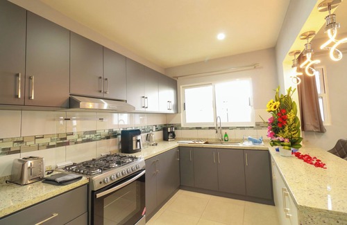 Santa Cruz Xoxocotlan Apartment | Charming and Modern! Apartment, 10 min from the Zócalo of Oaxaca.