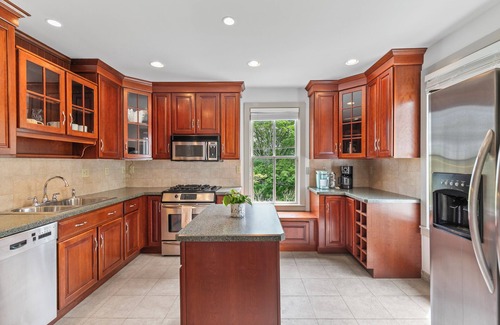 Mystic House | Charming Mystic Cottage- Downtown Location!