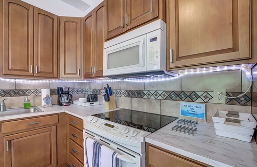 Crystal River House | Charming Nature Coast Bungalow in Crystal River
