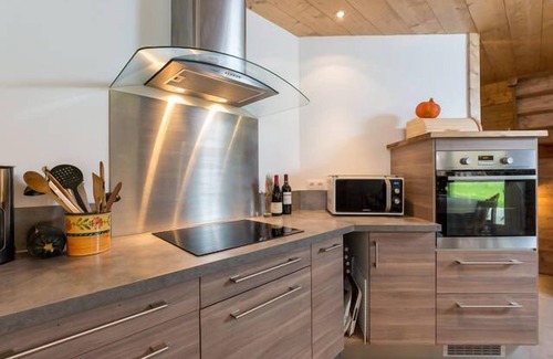 Les Houches Ski Chalet | Charming new chalet in burnt wood, south-facing terrace, beautiful view of the mountains