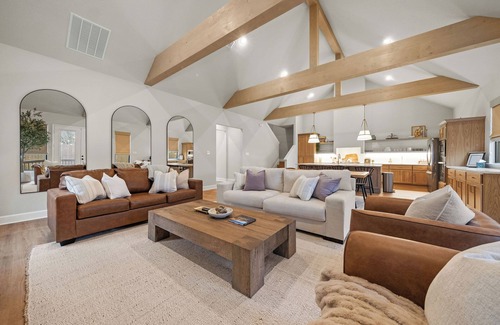 New Braunfels House | Charming new home in downtown New Braunfels, close to shops, dining & more!