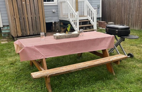 Ocean Park Cottage | Charming, newly renovated 2-bedroom cottage in Old Orchard 100 yds to the beach