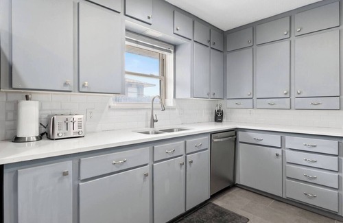 Northwest Dallas House | Charming newly renovated and newly furnished 3 bedroom, 3 full bath home within minutes of all of Dallas’ top sights.