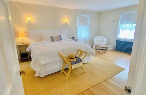Bellevue Avenue Historic District House | Charming Newport Home Rental September-May/June Lease. Flexible on dates.