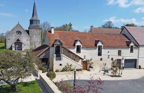 Occagnes Cottage | Charming Norman house with fireplace and private garden