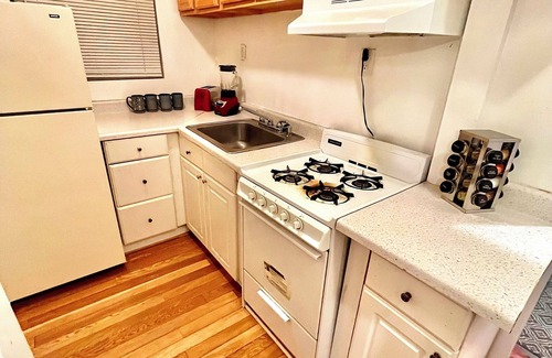 North Park Apartment | Charming North Park Apartment 2beds w/Office Private Yard, Onsite Parking & Pets