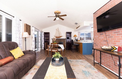 Clovis House | Charming Oasis in Clovis: Your Dream Home Awaits!