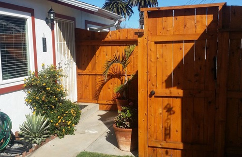 Ocean Beach Apartment | Charming Ocean Beach Bungalow 1.5 Blocks from Beach