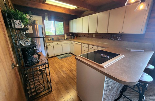 Brookings House | Charming Oceanfront Cottage; Stunning Ocean Views, Hot Tub & Nearby Beach Access