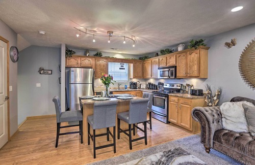 McArdle Condo | Charming Omaha Condo - 13 Miles to Downtown!