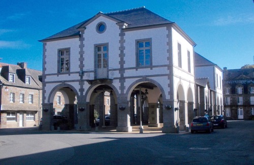 Plelauff Cottage | Charming one bed gite beside canal and lovely old Village in beautiful area