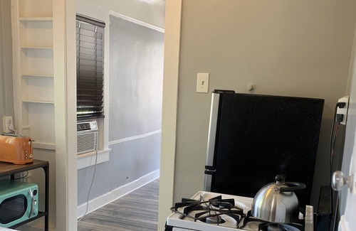 West Hollywood Cottage | Charming One Bedroom with Artist Loft